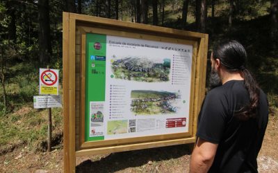 Paneles informativos con fotografía aérea en Recuevas (Palencia)